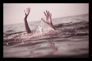 drowning - source: http://mariovittone.com/2010/05/154/